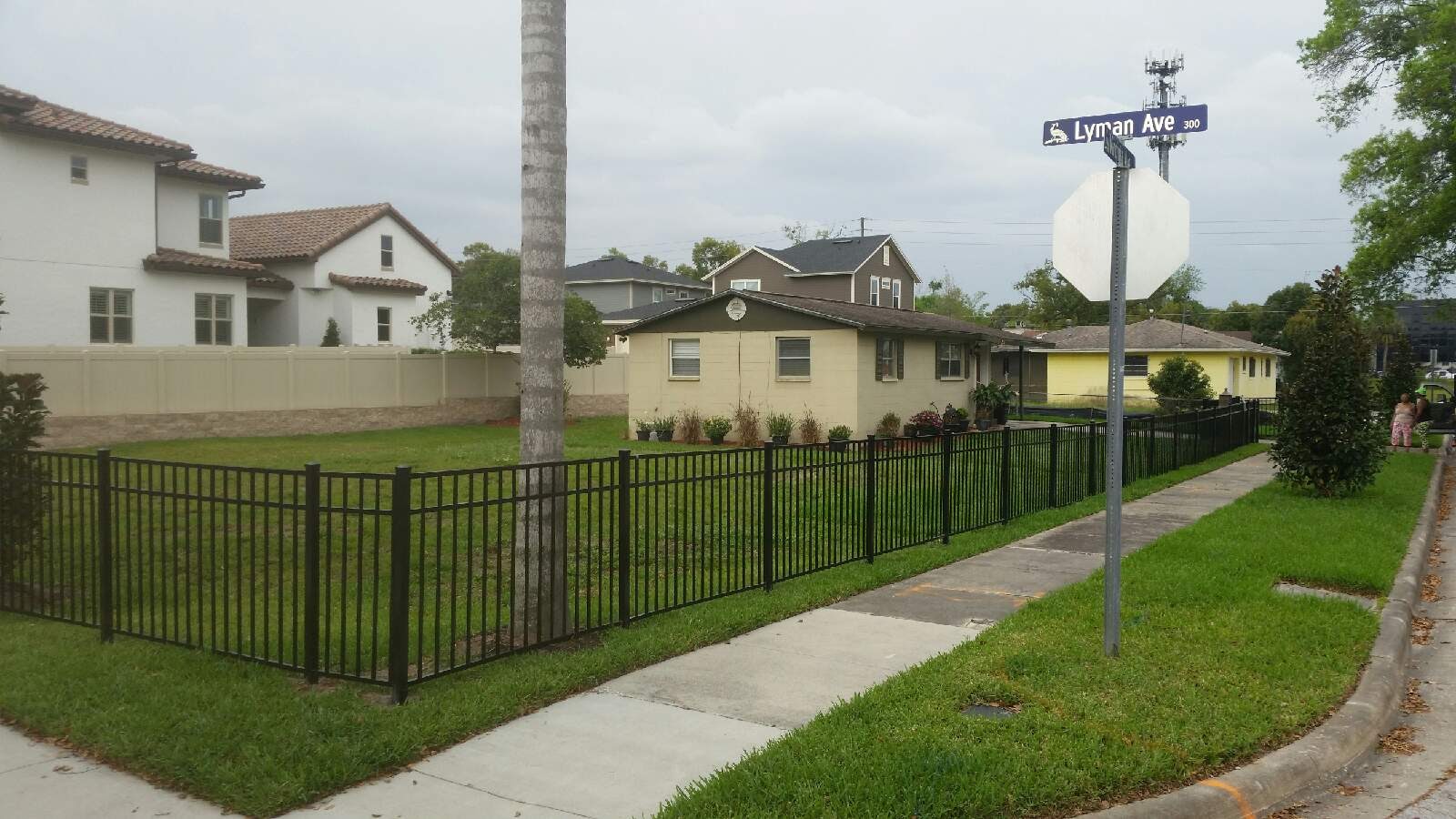 4' HIGH BLACK ALUMINUM LONG ISLAND ALUMINUM fencing outside house