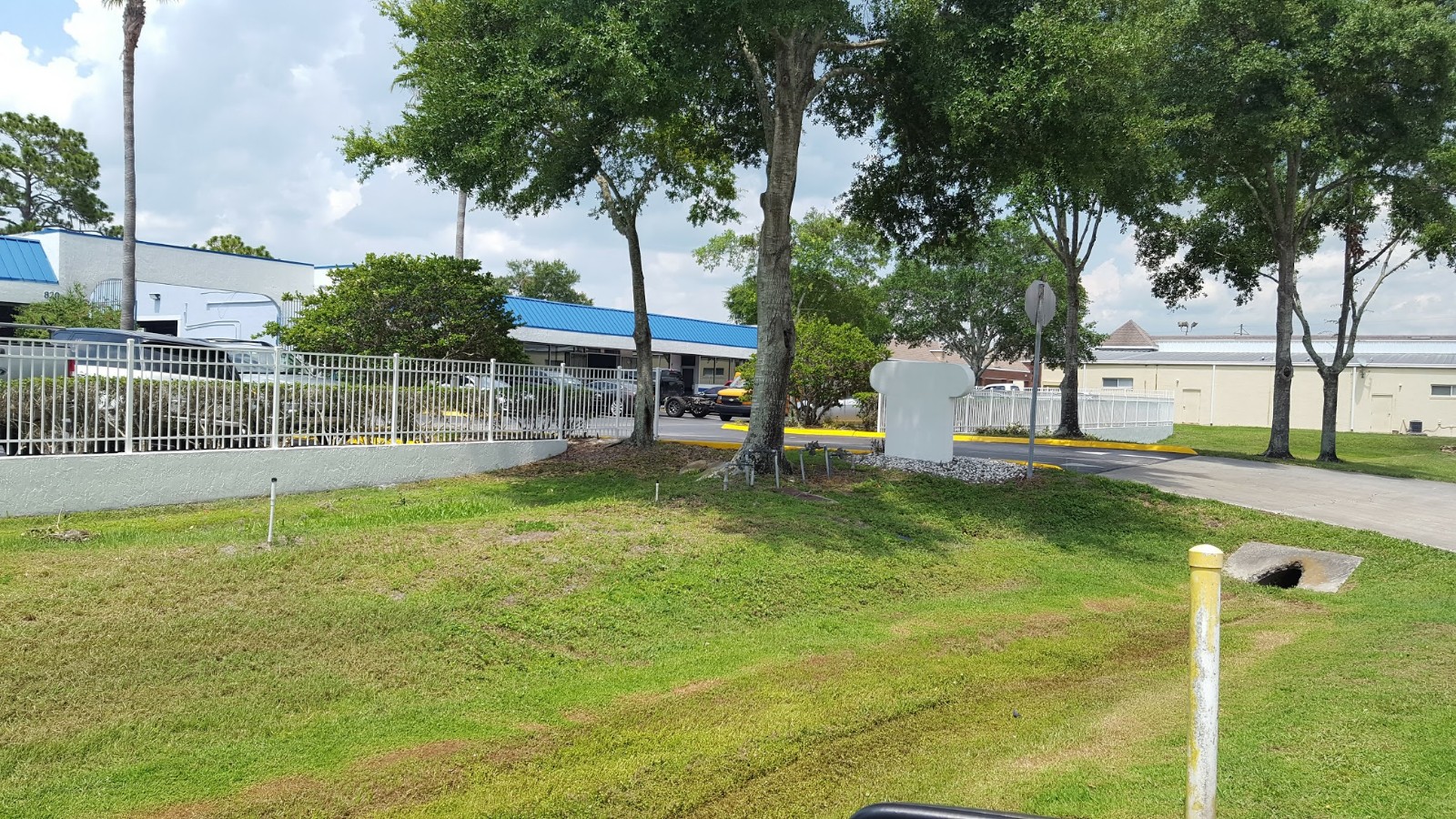 4' HIGH WHITE ALUMINUM LONG ISLAND WHITE ALUMINUM fencing